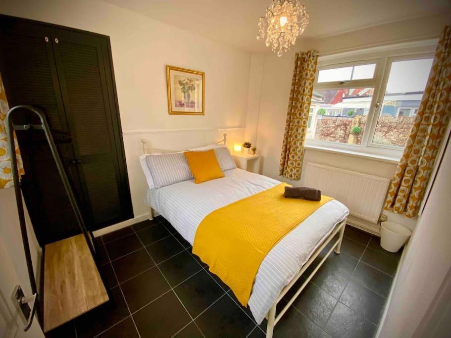 Brickworks - 2 Bedrooms, 15 Mins Walk To The Centre, With Garden Cardiff Exterior foto